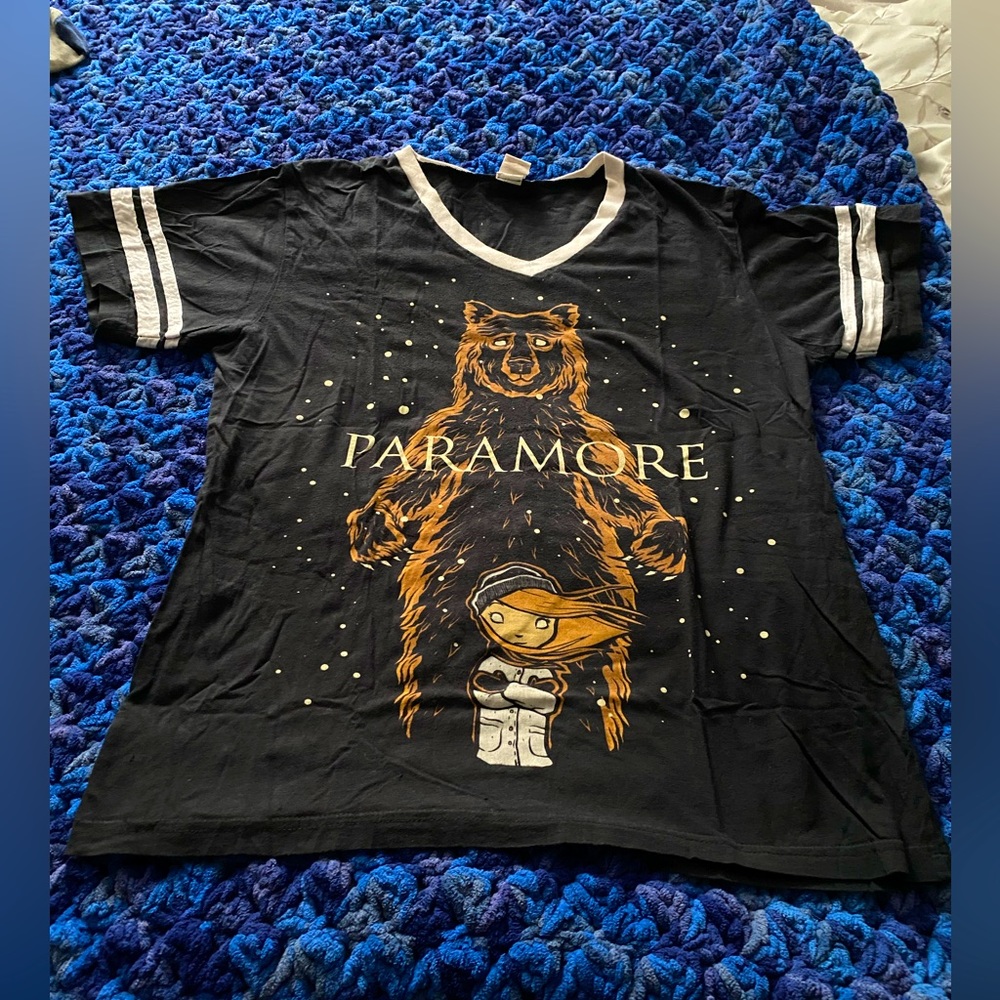 Paramore Bear & Girl Ringer graphic tee | L